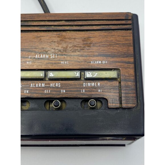 Vintage Cosmo Time Solid State Alarm Clock Radio Woodgrain Finish 1970s Retro St - Picture 2 of 14